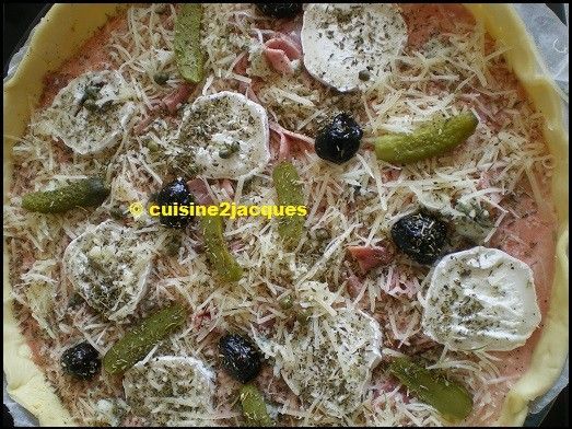 Pizza  spéciale   " €uro Foot "    ( 5 / 6 )